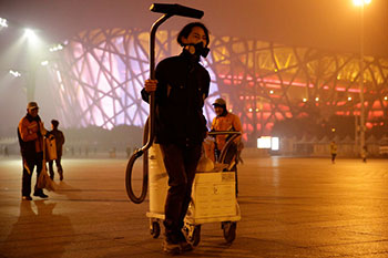 Fig 27. Brother Nut. Project Dust, 2015. Performance artist Brother Nut spent 100 days walking an industrial vacuum through Beijing, and condensed the collected pollution into a brick.
“Amid Smog Wave, an Artist Molds a Potent Symbol of Beijing’s Pollution.” The New York Times. 1 December 2015. Web. 1 July 2016.
